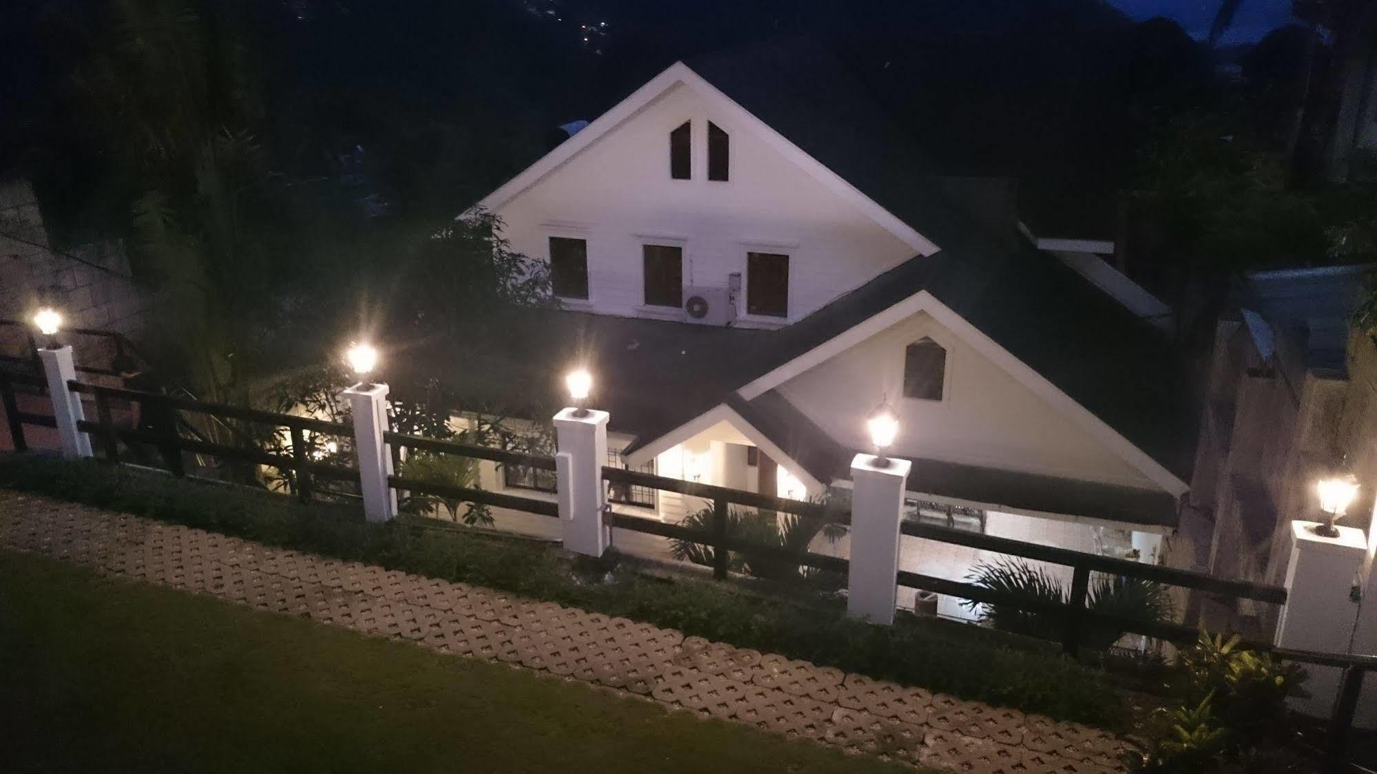 Chateau Beatrice Tagaytay City Exterior foto